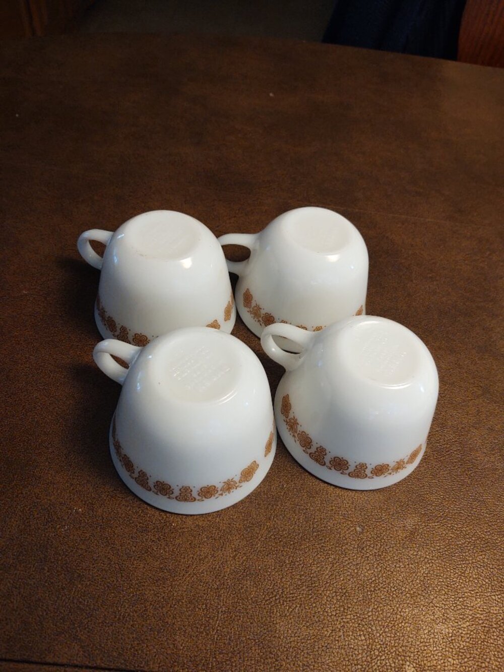 Corelle - Picture 2 of 2